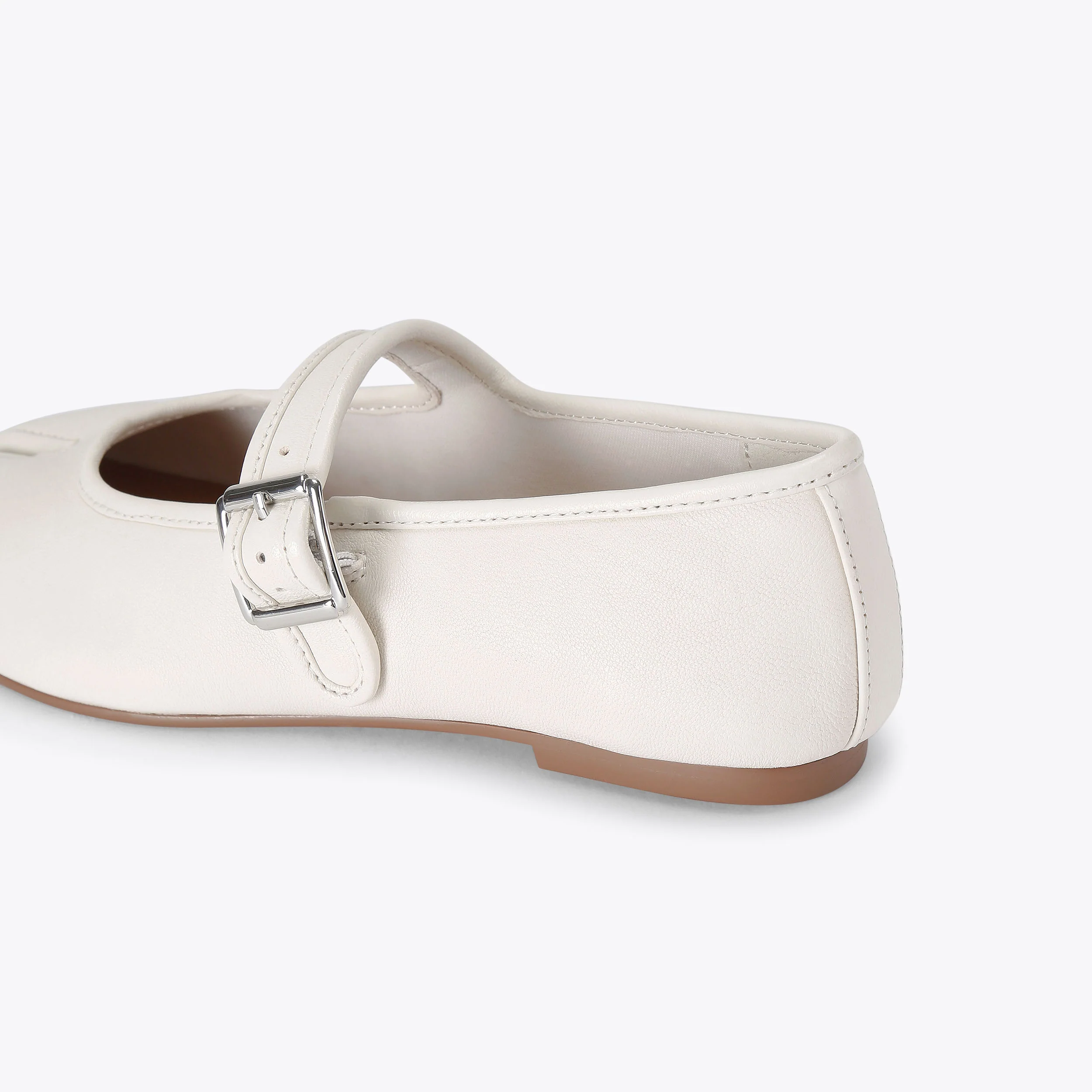 Calara White - Image 3
