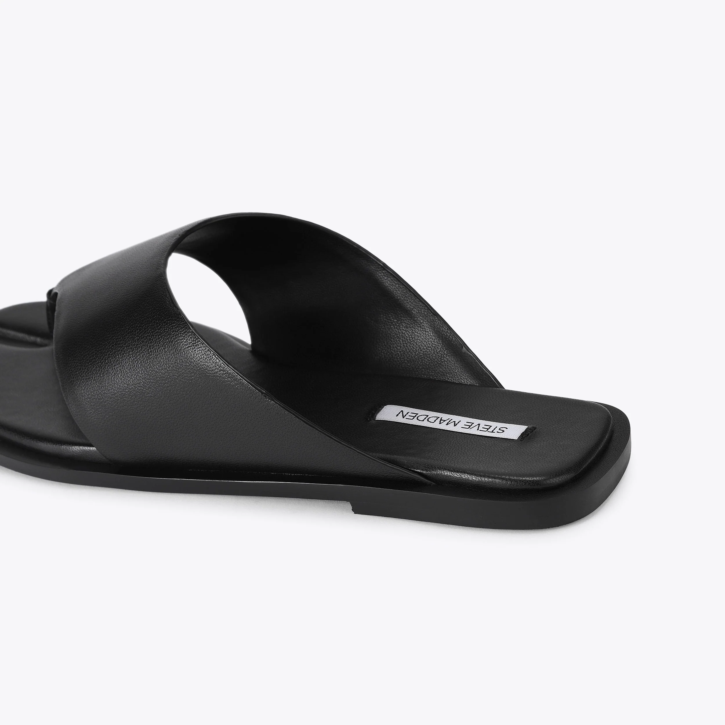 Illia Black - Image 3