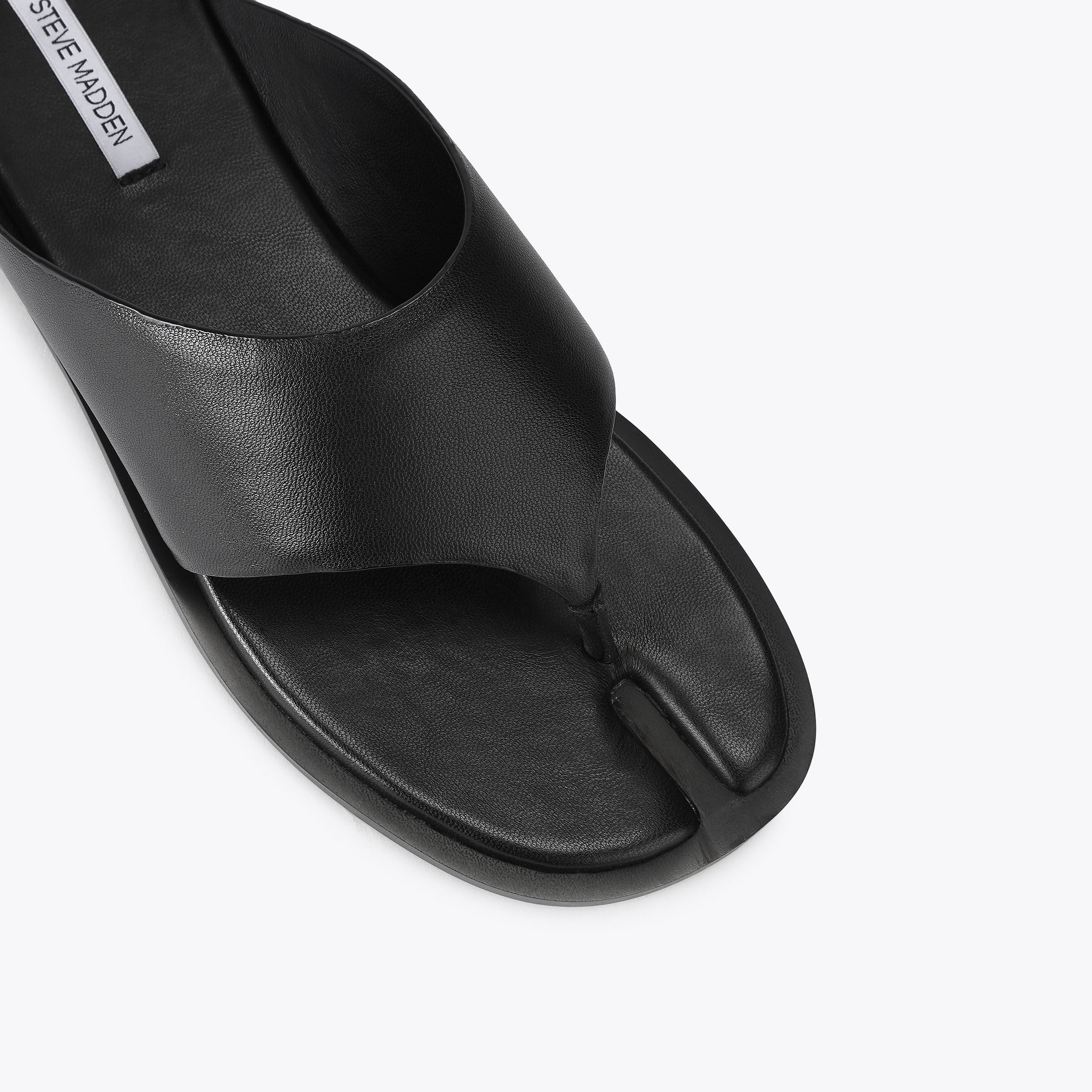 Illia Black - Image 4